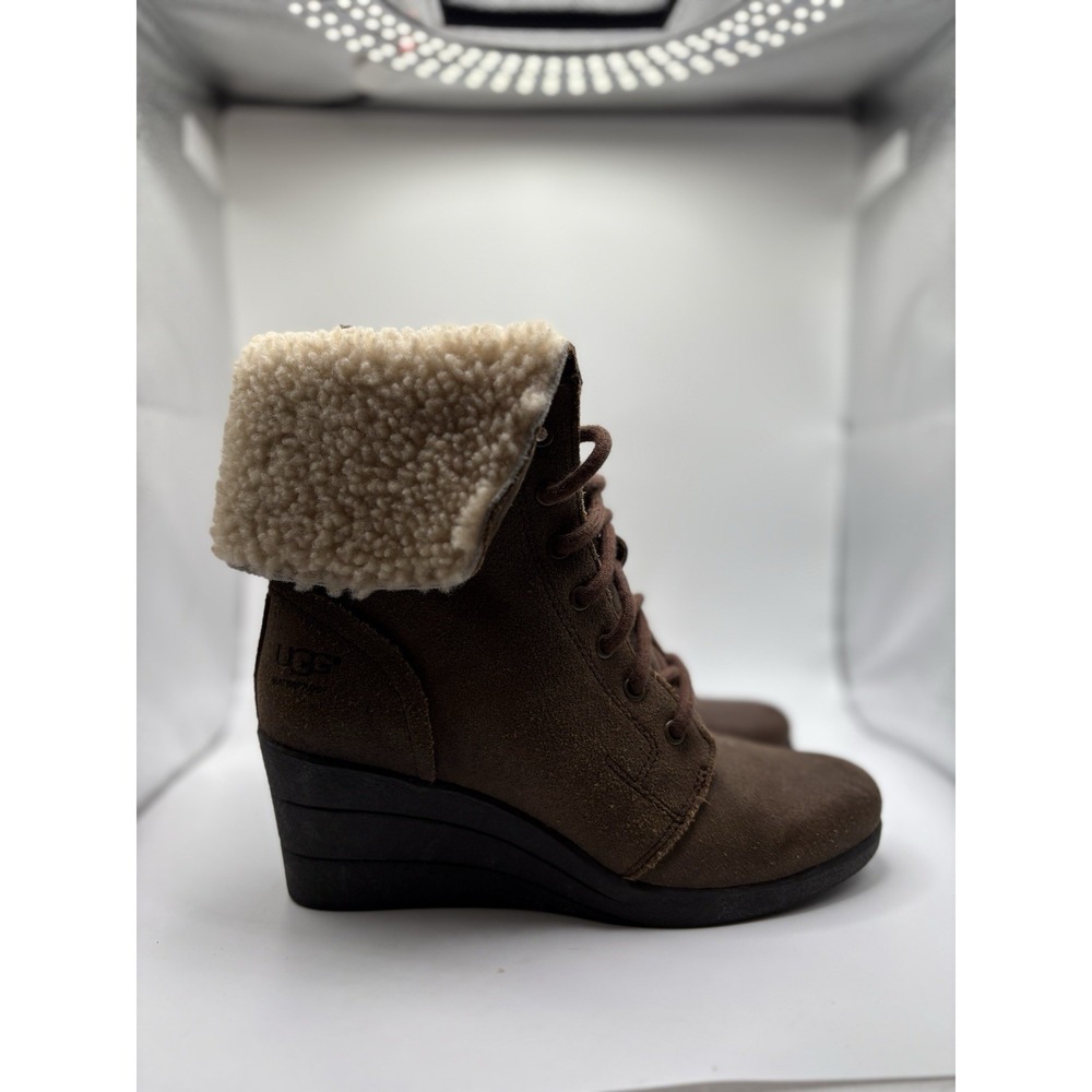 UGG Zea Waterproof Brown Leather Shearling‎ Wedge Heel Lace-Up Boots SIZE 6